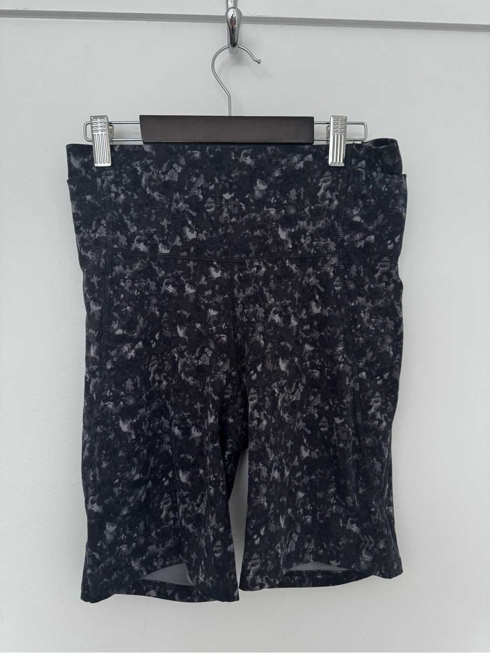 all in motion Black Marble-Pattern Bike Shorts